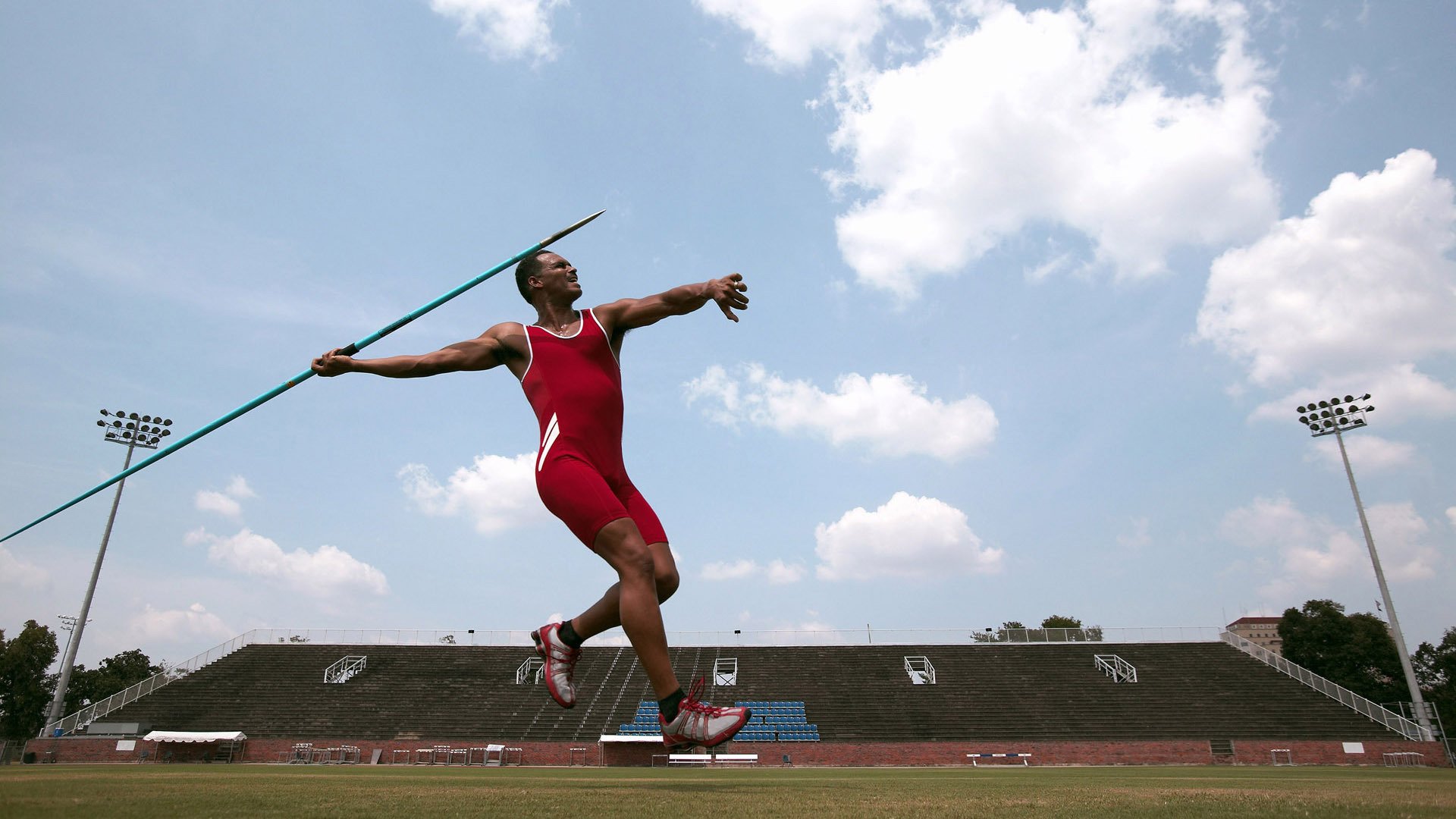 中超球队技术战术不断创新，联赛观赏性增强，中超总结